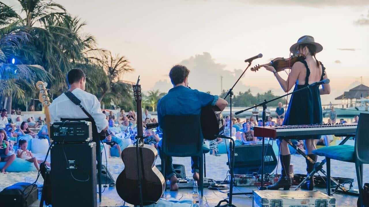 Bernard Fanning Rocks Kandooma