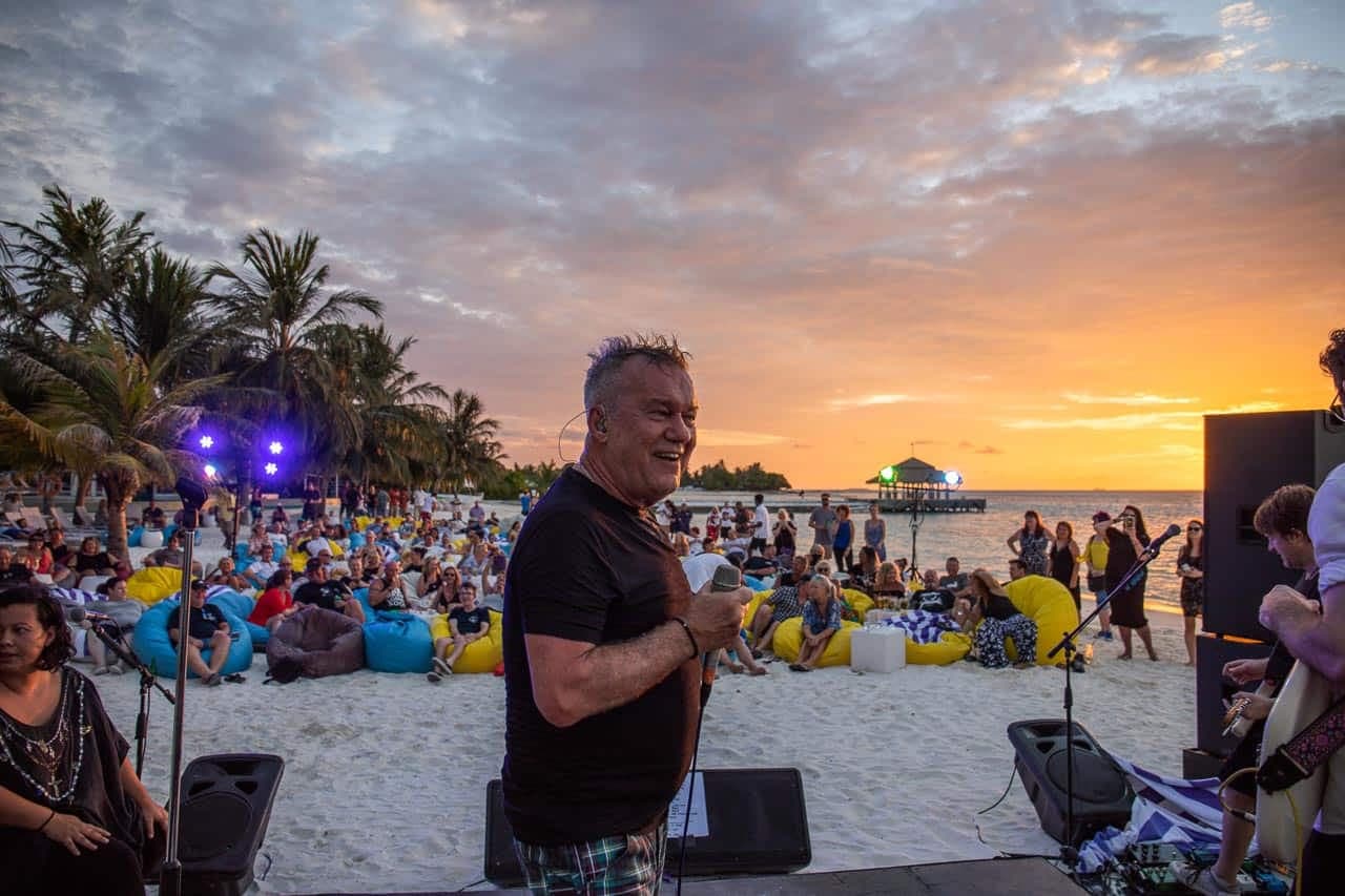 jimmy barnes surfmusicinparadise-64