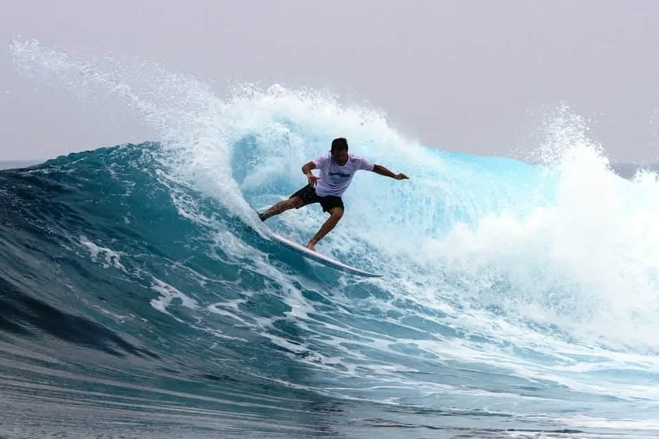 Ben Horvath Surfing